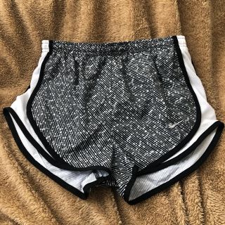 ナイキ(NIKE)のえみり様専用 ナイキ ランニングパンツ(ショートパンツ)