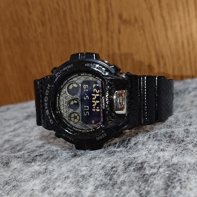 G-SHOCK(ジーショック)のG-SHOCK ☆ DW-6900DS ☆ + ノベルティ メンズの時計(腕時計(デジタル))の商品写真