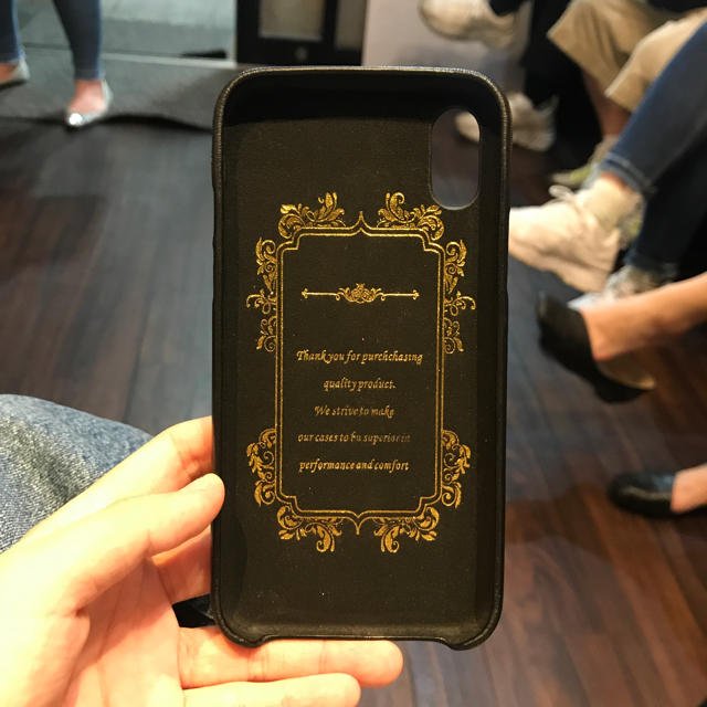 Yves Saint Laurent Beaute(イヴサンローランボーテ)のスマホケース スマホ/家電/カメラのスマホアクセサリー(iPhoneケース)の商品写真