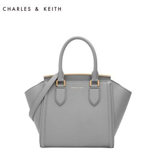 チャールズアンドキース(Charles and Keith)のハンドバッグ(ハンドバッグ)