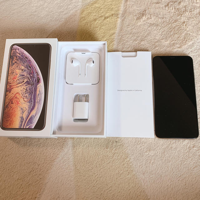 iPhone Xs Max 64GB ゴールド【美品】のサムネイル