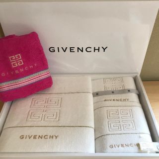 ジバンシィ(GIVENCHY)の★ ジバンシー タオル  ４枚セット(タオル/バス用品)