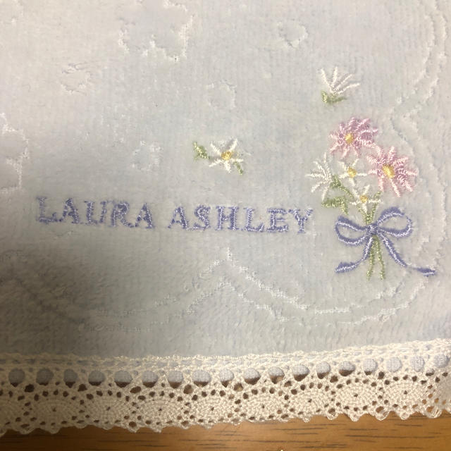 LAURA ASHLEY(ローラアシュレイ)のローラ・アシュレイ  レディースのファッション小物(ハンカチ)の商品写真