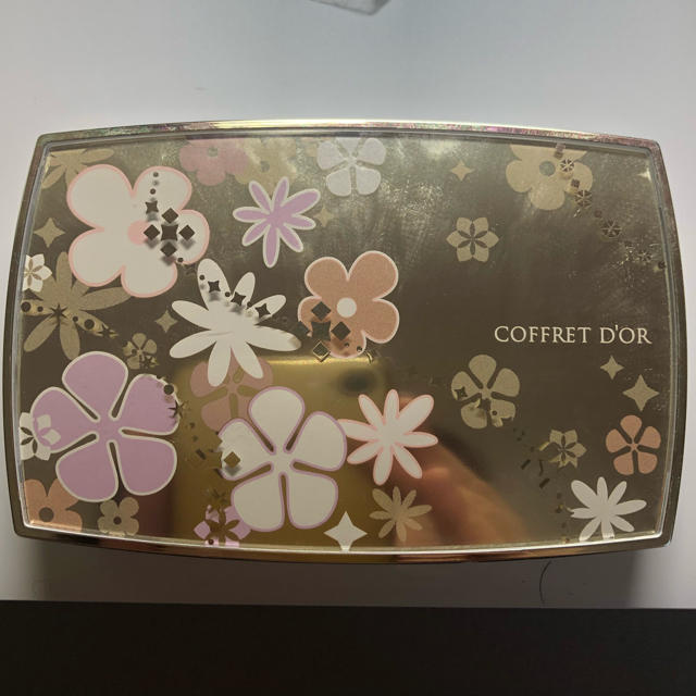 COFFRET D'OR(コフレドール)のコフレドール コンパクトケース 未使用 コスメ/美容のベースメイク/化粧品(その他)の商品写真