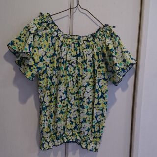 ラブトキシック(lovetoxic)の専用 Lovetoxic  ラブトキ 美品 花柄オフショルカットソー(Tシャツ/カットソー)