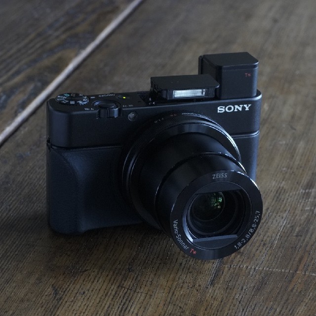 SONY(ソニー)のRX100m3 中古 スマホ/家電/カメラのカメラ(コンパクトデジタルカメラ)の商品写真