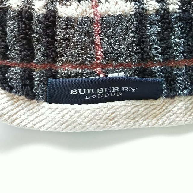 BURBERRY(バーバリー)の【値下げ中】バーバリー　フェイスタオル インテリア/住まい/日用品の日用品/生活雑貨/旅行(タオル/バス用品)の商品写真