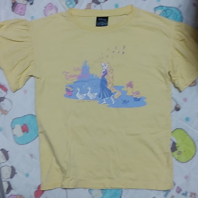 GU(ジーユー)のＧＵ　ラプンツェル　140cm　Tシャツ　黄色 キッズ/ベビー/マタニティのキッズ服女の子用(90cm~)(Tシャツ/カットソー)の商品写真