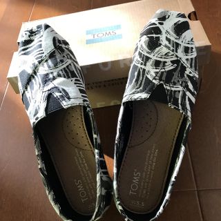 トムズ(TOMS)のTOMS☆スリッポン新品   22.5センチ(スニーカー)