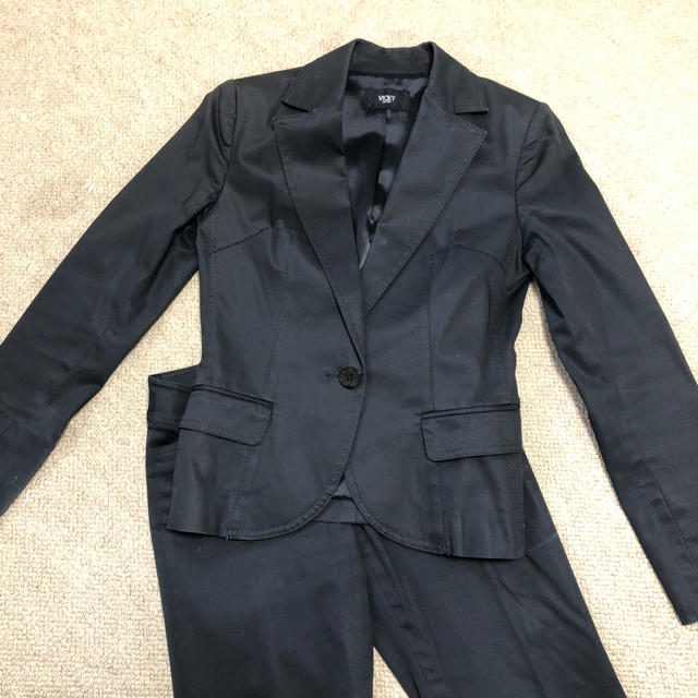 VICKY(ビッキー)のVICKY 黒 スーツ レディースのフォーマル/ドレス(スーツ)の商品写真