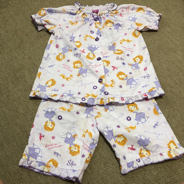 Disney(ディズニー)のプリンセス ソフィア パジャマ キッズ/ベビー/マタニティのキッズ服女の子用(90cm~)(パジャマ)の商品写真