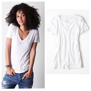 アメリカンイーグル(American Eagle)のAEO/VネックTシャツ白黒２点セット♡(Tシャツ(半袖/袖なし))