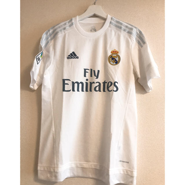 adidas(アディダス)のレアル・マドリード ユニフォームTシャツ スポーツ/アウトドアのサッカー/フットサル(ウェア)の商品写真