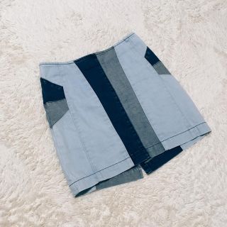 ゲス(GUESS)のGUESS デニムスカート(ミニスカート)