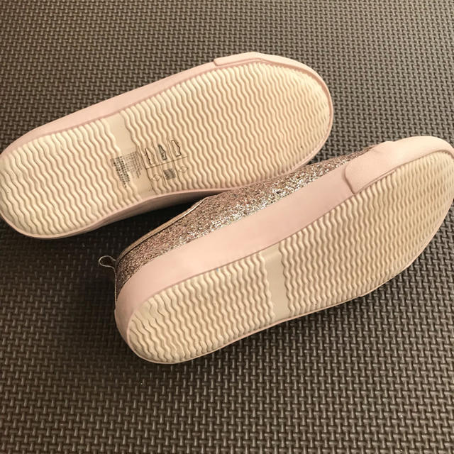 H&M(エイチアンドエム)のH&M 女の子 シューズ スニーカー ピンク ラメ 18cm 19㎝ キッズ/ベビー/マタニティのキッズ靴/シューズ(15cm~)(スニーカー)の商品写真