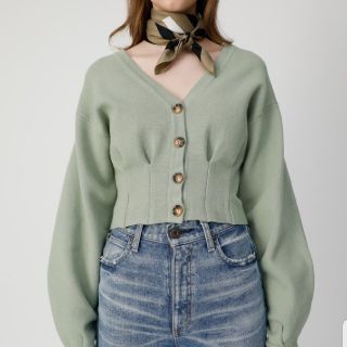 マウジー(moussy)のマウジー　V NECK SHORT カーディガン

(カーディガン)