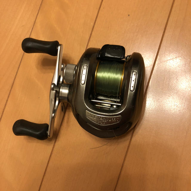 SHIMANO(シマノ)のSH IMANO リール スポーツ/アウトドアのフィッシング(リール)の商品写真