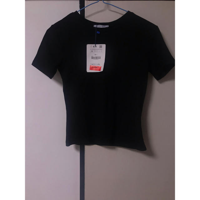 ZARA(ザラ)のZARA 黒t レディースのトップス(Tシャツ(半袖/袖なし))の商品写真