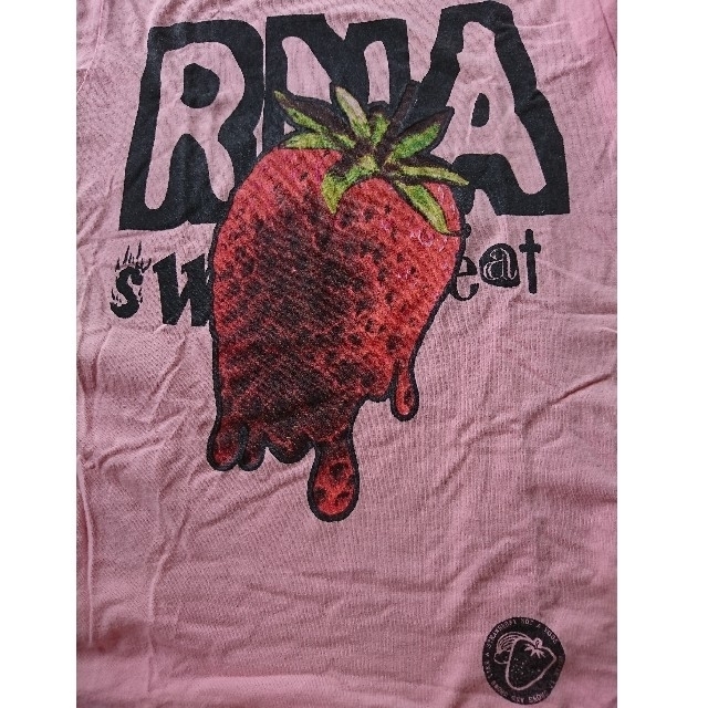 RNA(アールエヌエー)の【お値下】RNA ストロベリー Tシャツ Sサイズ レディースのトップス(Tシャツ(半袖/袖なし))の商品写真