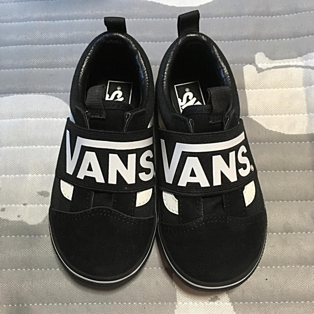 VANS(ヴァンズ)のVANS スニーカー 黒 キッズ  17センチ  新品・未使用 キッズ/ベビー/マタニティのキッズ靴/シューズ(15cm~)(スニーカー)の商品写真