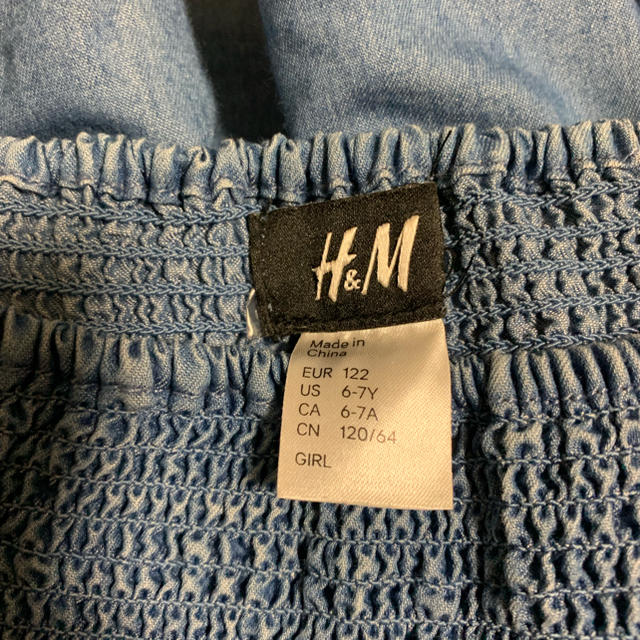 H&M(エイチアンドエム)のH&M シャーリングワンピース 120 美品 キッズ/ベビー/マタニティのキッズ服女の子用(90cm~)(ワンピース)の商品写真