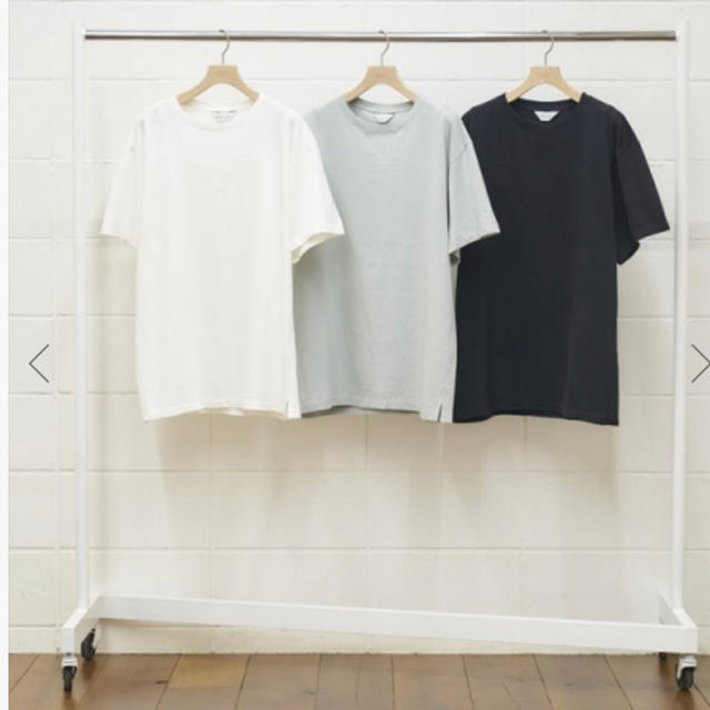 UNUSED(アンユーズド)のUNUSED 半袖Tシャツ ブラック レディースのトップス(Tシャツ(半袖/袖なし))の商品写真