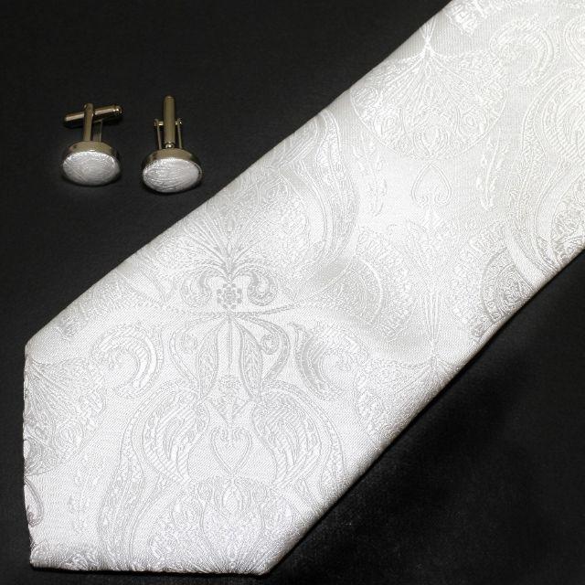 ネクタイ 4点セット ポケットチーフ カフスボタン タイピン 白色ボタニカル柄 メンズのファッション小物(ネクタイ)の商品写真