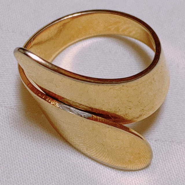 ゴールドカラー リング レディースのアクセサリー(リング(指輪))の商品写真