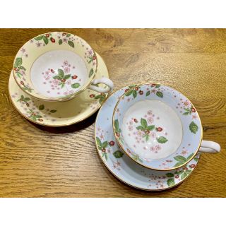 ウェッジウッド(WEDGWOOD)のウェッジウッド ワイルドストロベリー ブルーム カップ&ソーサー(グラス/カップ)