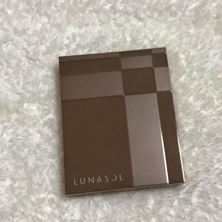 ルナソル(LUNASOL)のルナソル マカロングロウアイズ01(アイシャドウ)