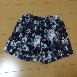 イチナナキュウダブルジー(179/WG)の179/WG★花柄 土日限定値下げ(ショートパンツ)