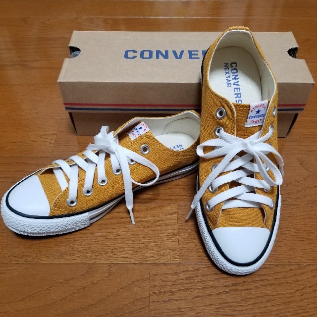 CONVERSE(コンバース)のCONVERSE　NEXTAR110　OX　GOLD　23.5cm（4.5）

 レディースの靴/シューズ(スニーカー)の商品写真