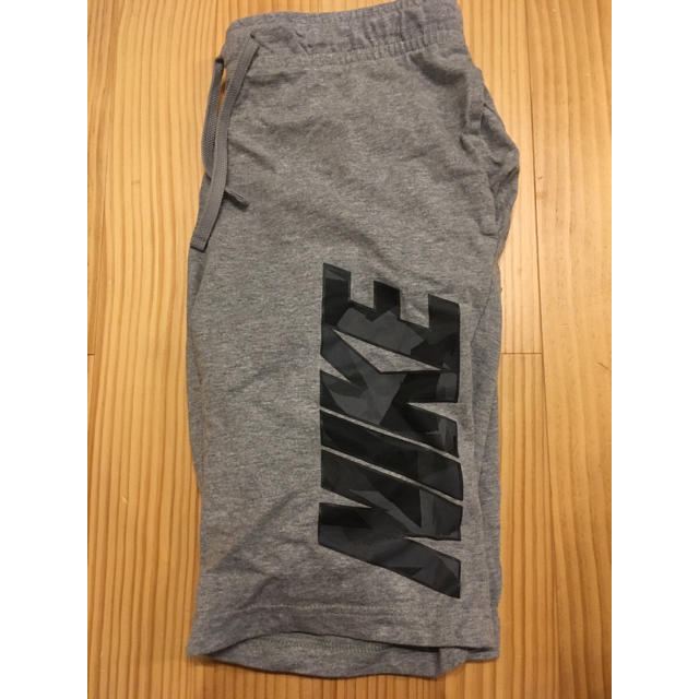 NIKE(ナイキ)のNIKE SWEAT SHORT PANTS メンズのパンツ(ショートパンツ)の商品写真