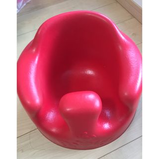 バンボ(Bumbo)のバンボ正規品レッド(その他)