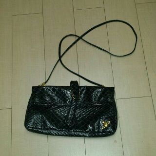 ヴィヴィアン(Vivienne Westwood) パイソン ショルダーバッグ