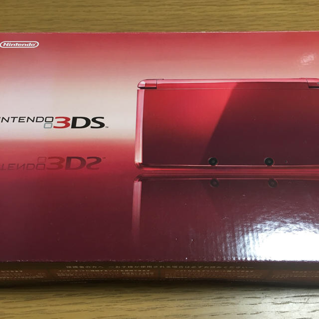 ニンテンドー3DS(ニンテンドー3DS)のニンテンドー3DS本体✨フレアレッド✨ エンタメ/ホビーのゲームソフト/ゲーム機本体(携帯用ゲーム機本体)の商品写真