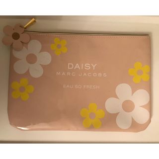 マークジェイコブス(MARC JACOBS)のMARC JACOBS DAISY  エナメルポーチ(ポーチ)