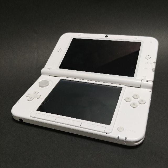 ニンテンドー3DS(ニンテンドー3DS)の[美品]nintendo 3DS LL 本体 ホワイト エンタメ/ホビーのゲームソフト/ゲーム機本体(携帯用ゲーム機本体)の商品写真