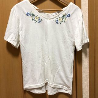 Tシャツ 花柄(Tシャツ(半袖/袖なし))