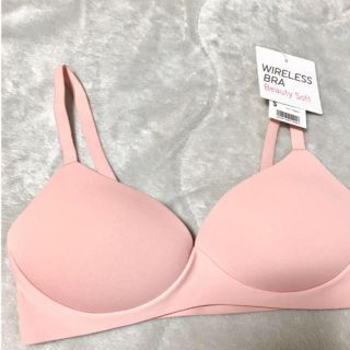 ユニクロ(UNIQLO)の【新品未使用】完売品・ユニクロ   ワイヤレスブラ  Pink   S(ブラ)