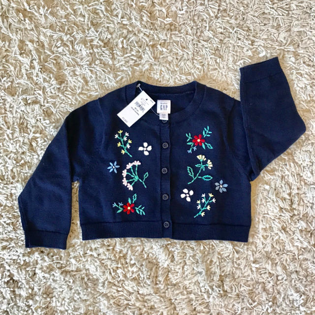 babyGAP(ベビーギャップ)の【新品】GAP カーディガン ベビー ギッズ キッズ/ベビー/マタニティのキッズ服女の子用(90cm~)(カーディガン)の商品写真