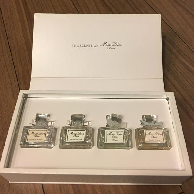 Dior(ディオール)の【最終値下】Miss Dior Cherie ディオール香水 4種セット コスメ/美容の香水(香水(女性用))の商品写真