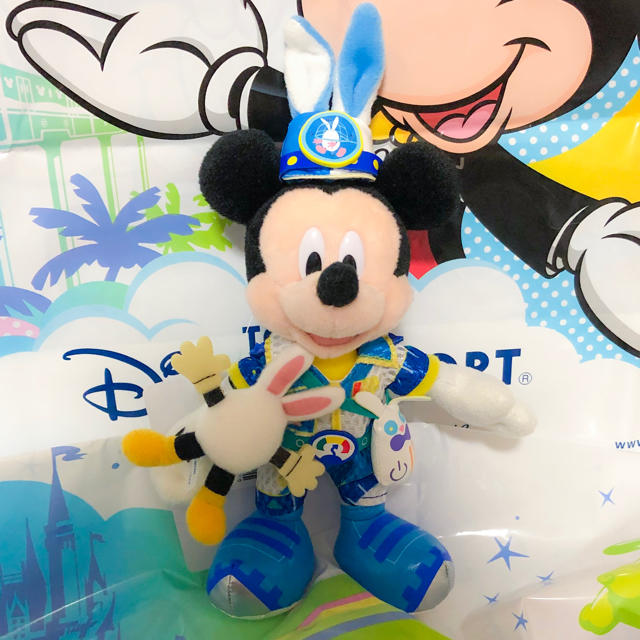 Disney(ディズニー)のうさたま ミッキー ぬいぐるみバッジ 2019 エンタメ/ホビーのおもちゃ/ぬいぐるみ(キャラクターグッズ)の商品写真