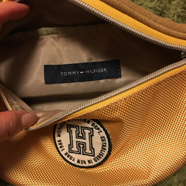 TOMMY HILFIGER(トミーヒルフィガー)のsale✨トミーヒルフィガー ウエストポーチ レディースのバッグ(ボディバッグ/ウエストポーチ)の商品写真