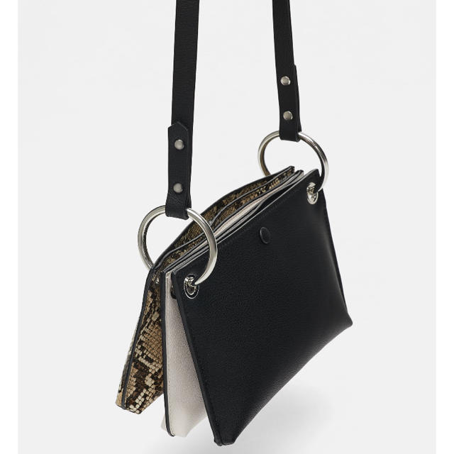ZARA(ザラ)の完売品 ザラ パイソン ショルダー バッグ 黒 ウォレット ポーチ サンダル レディースのバッグ(ショルダーバッグ)の商品写真