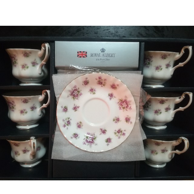 ROYAL ALBERT(ロイヤルアルバート)のROYAL ALBERT　sweet violet インテリア/住まい/日用品のキッチン/食器(食器)の商品写真