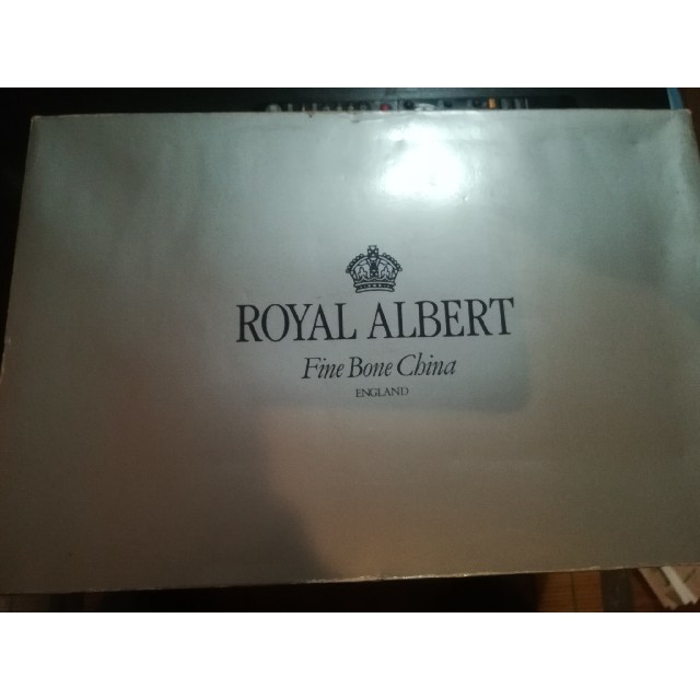 ROYAL ALBERT(ロイヤルアルバート)のROYAL ALBERT　sweet violet インテリア/住まい/日用品のキッチン/食器(食器)の商品写真