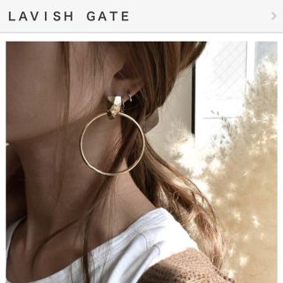 プラージュ(Plage)のトライアングルトップフープピアス(ピアス)