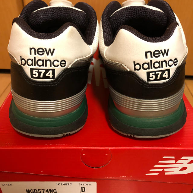 New Balance(ニューバランス)の【最終値下】美品 ニューバランス MGB574 WG WHITE/GREEN  スポーツ/アウトドアのゴルフ(シューズ)の商品写真