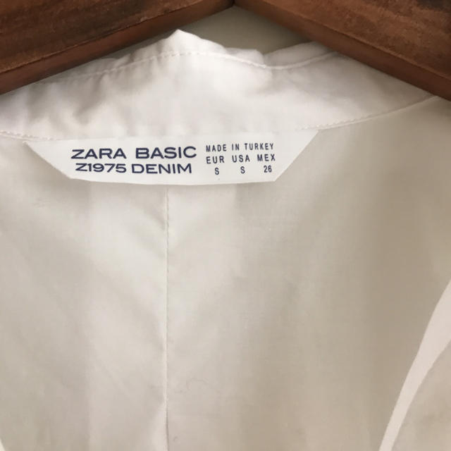 ZARA(ザラ)のシャツ レディースのトップス(シャツ/ブラウス(半袖/袖なし))の商品写真